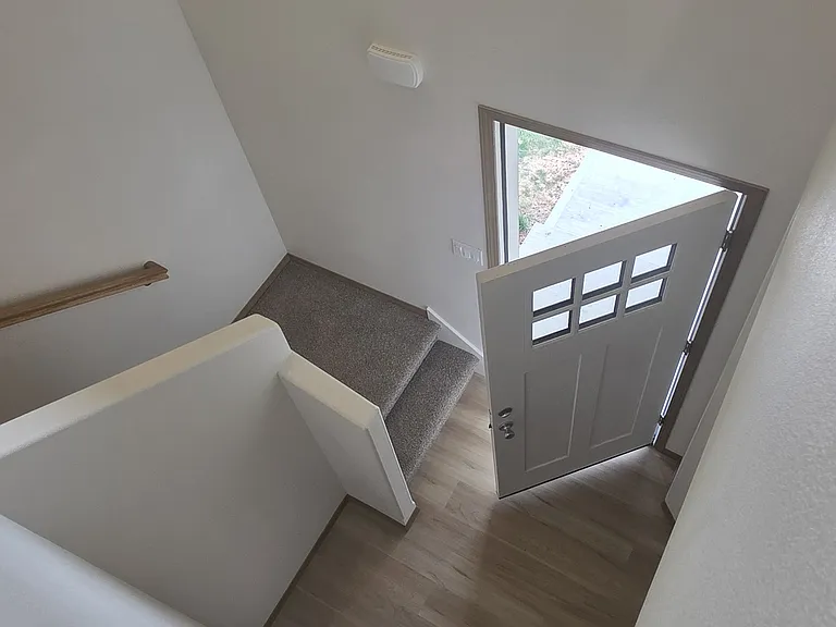 391-393 Clover St #1 — Photo 11