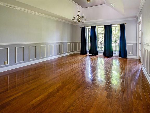 5th image of 3928 Buena Vista Cir