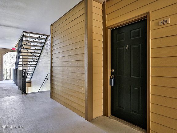 2nd image of 7800 Point Meadows Dr APT 423