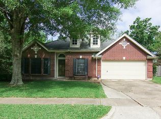 2310 N Mission Cir, Friendswood, TX 77546