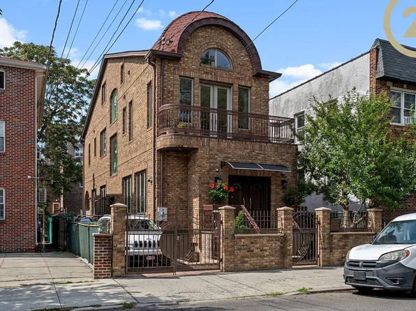 2526 E 14th St, Brooklyn, NY 11235