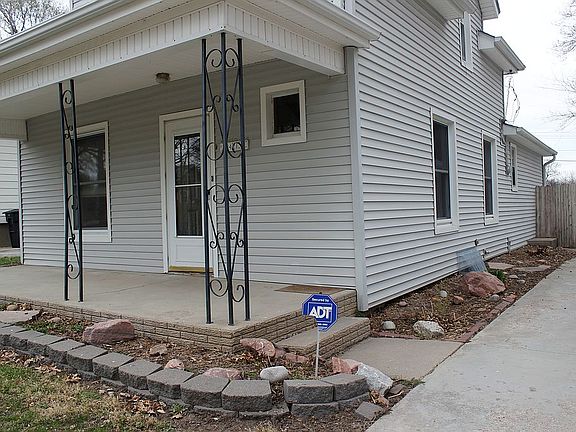 3rd image of 2416 N Chester St