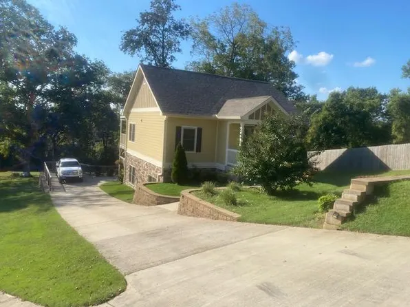 2211 Maplecrest Dr, Nashville, TN 37214