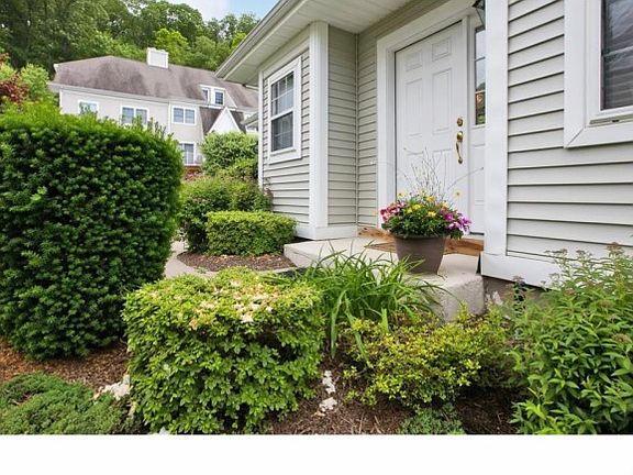3rd image of 87 Crystal Hill Dr