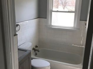 1931 Pin Oak Dr, Cedar Falls, IA 50613