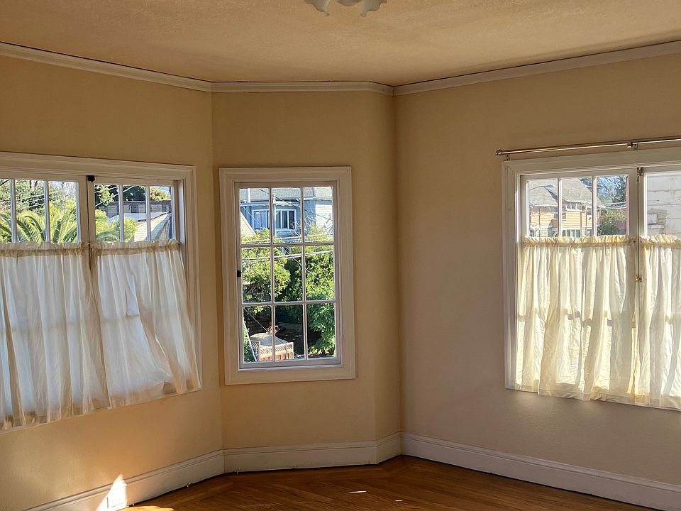 1st image of 293 41st St APT 7