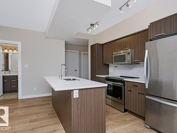 4th image of 10410 102nd Ave NW #1002