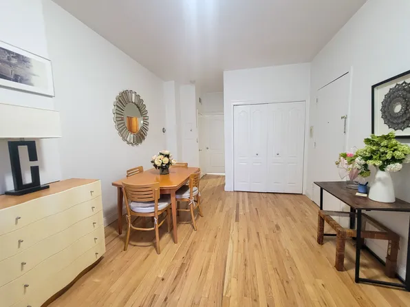 344 East 51st Street image 2 of 8