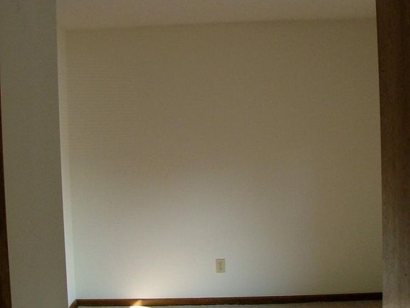 4th image of 105 Bogey Ln