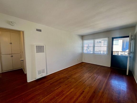 4th image of 1071 Lincoln Ave #0