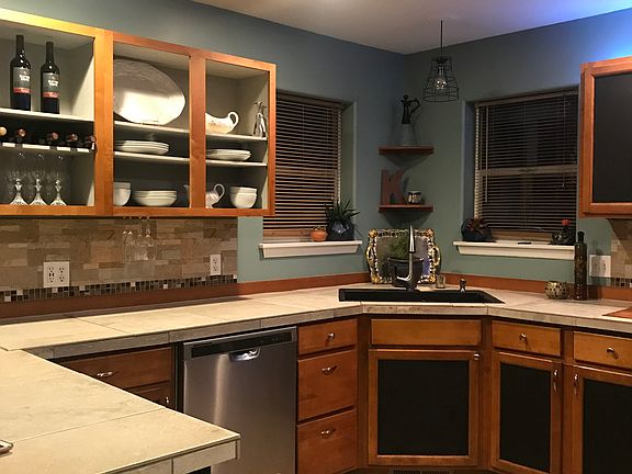 4th image of 438 Woodman Dr