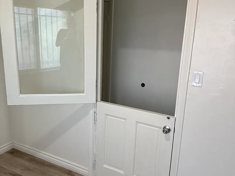 8930 S Vermont Ave — Photo 38