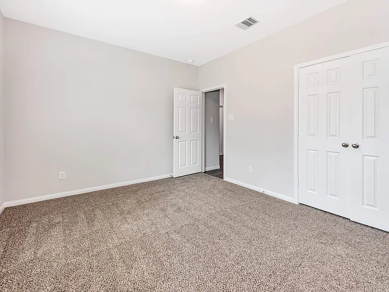 1206 Denison Ave — Photo 12