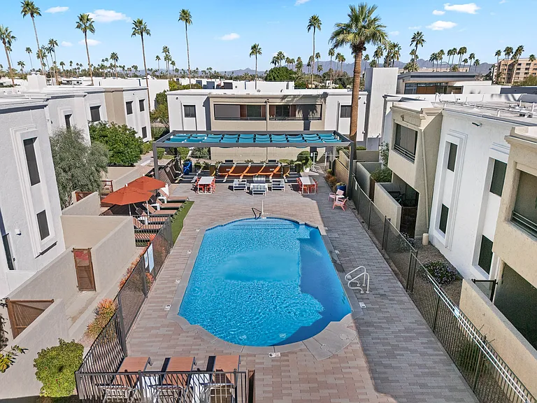 The Cortesian Apartments — Photo 19