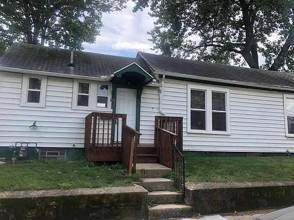 2nd image of 914 W Water St