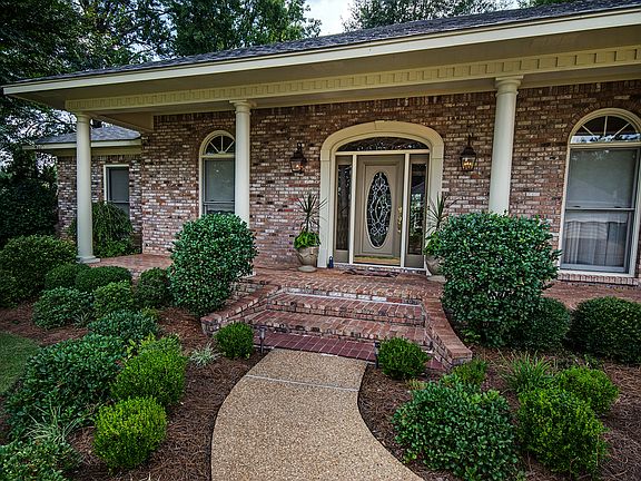 3rd image of 1021 Northshore Village Dr