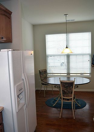 3rd image of 14179 Newport Cir