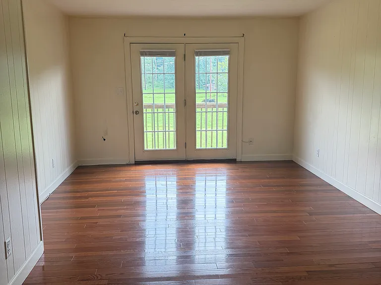 100 Flourville Rd #4 — Photo 9