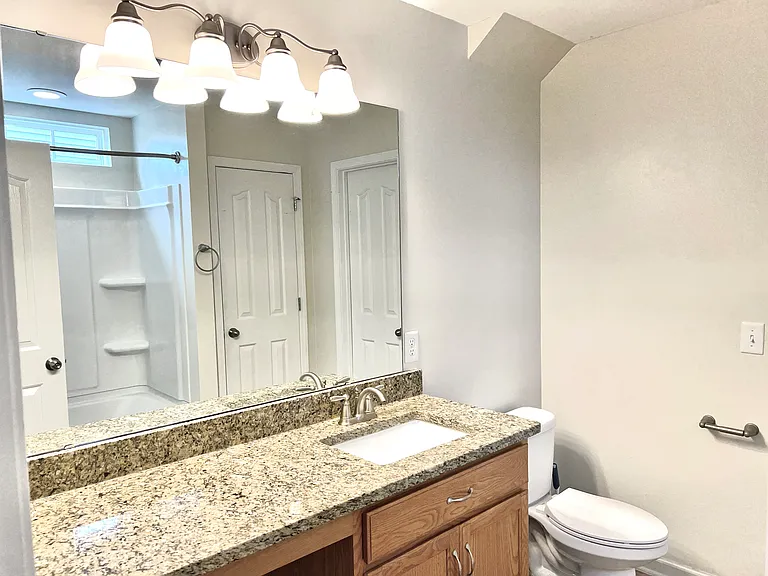 448 Riverdale Rd — Photo 12