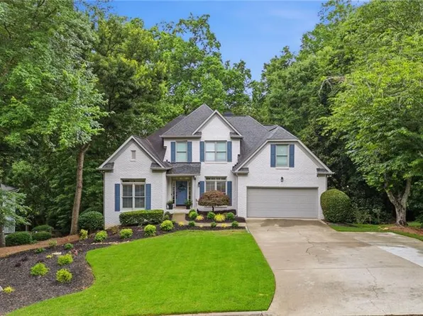 5950 Waterford Pl, Suwanee, GA 30024