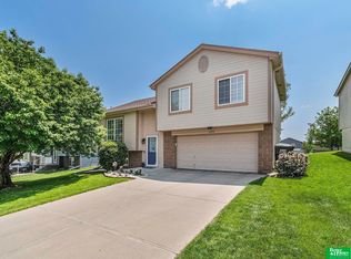17115 Sprague St, Omaha, NE 68116