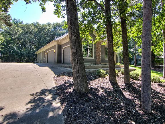 3rd image of 3701 Timber Creek Court
