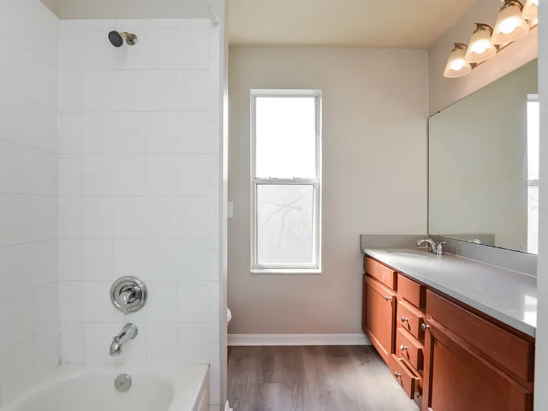 2801 River Ridge Dr — Photo 16