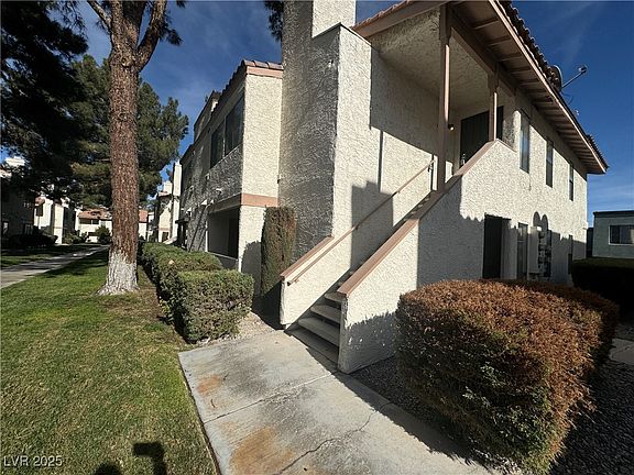 2nd image of 1333 Del Mar St #202