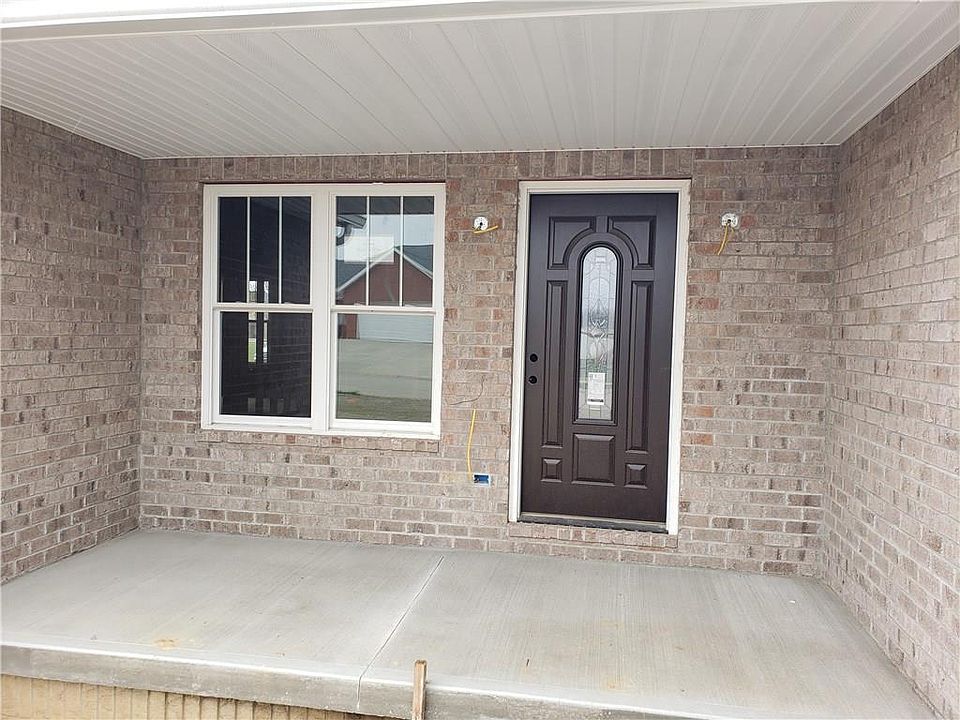 2nd image of 1439 W Kimber St