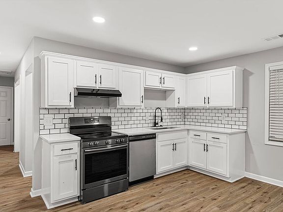 5th image of 6142 Stoneway Dr