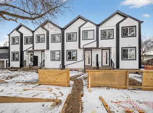 6411 97th St NW #1, Edmonton, AB T6E 3J7