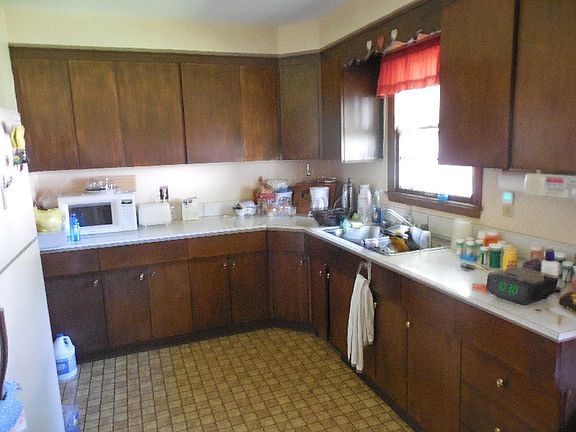 2nd image of 103 Lincoln Ave