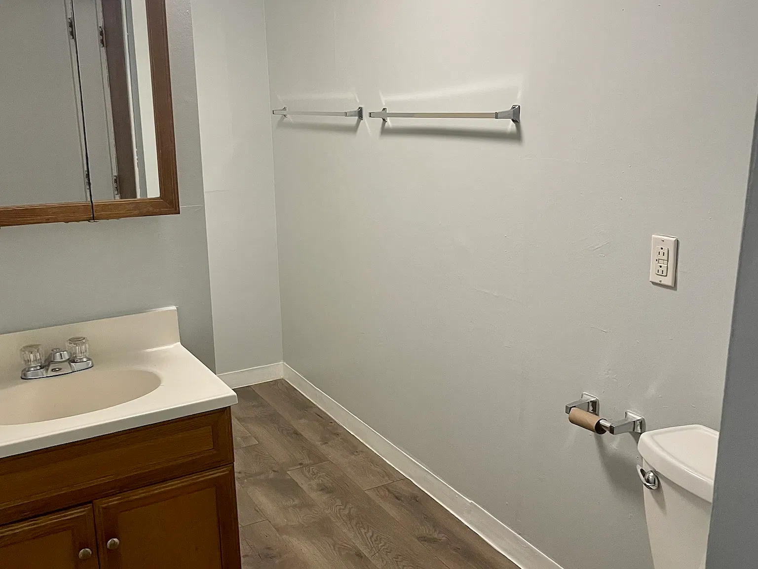 3 bed, 1000 sqft, $1,100 — Photo 4