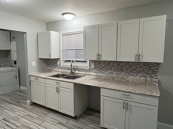 5th image of 761 Kenilworth Ave