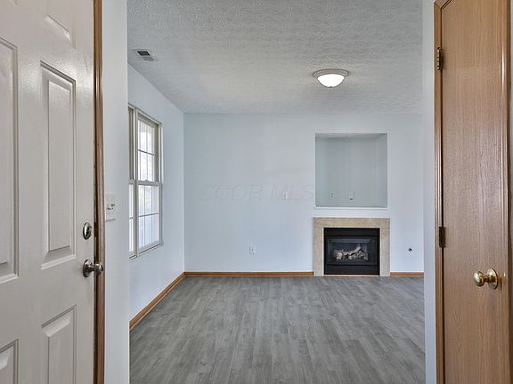 4th image of 1852 Meadowlawn Dr
