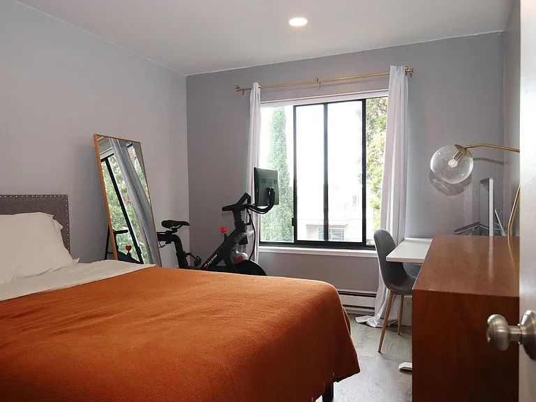 424 Orange St #204 — Photo 1