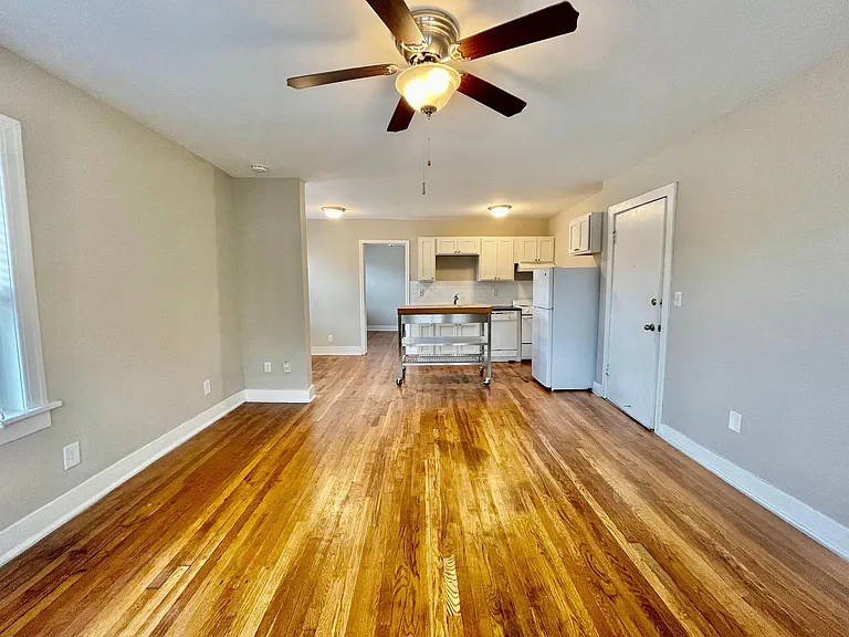 3713 Summit St #3715 — Photo 16