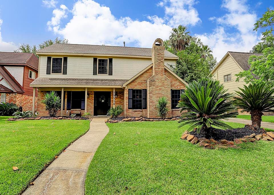 1st image of 19514 Hurst Wood Dr