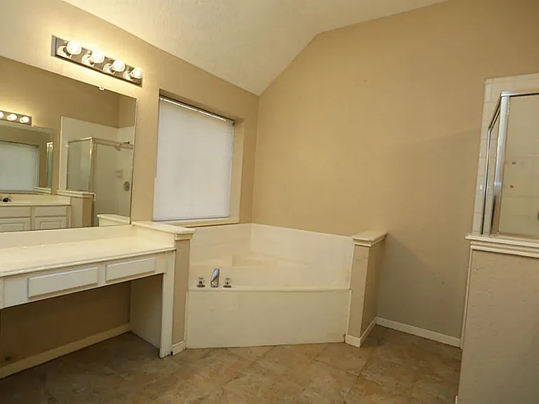 1718 Calmar Dr — Photo 13