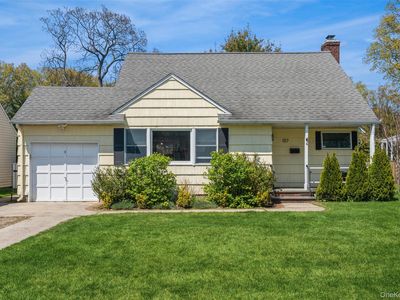 157 Chestnut Street, Garden City, NY, 11530