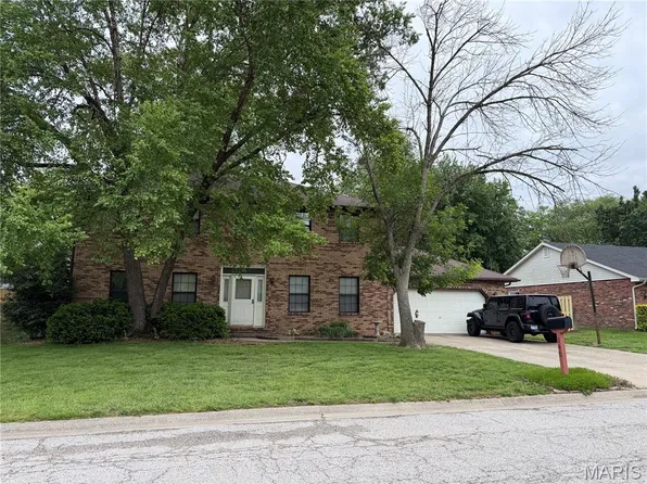 140 Stablestone Dr, Belleville, IL 62221