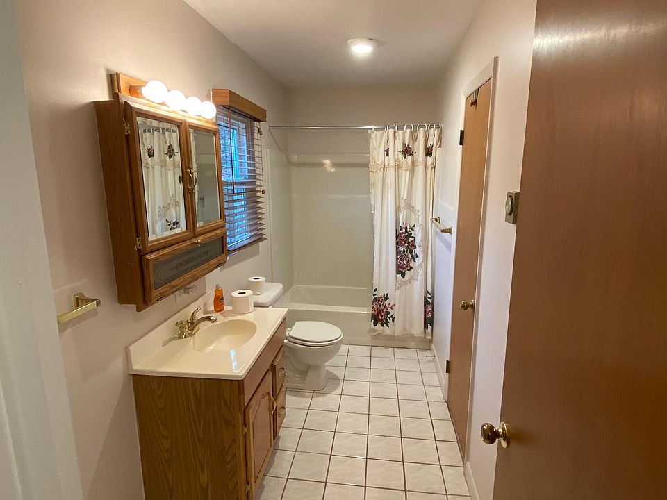 1st image of 1255 Staman Ln