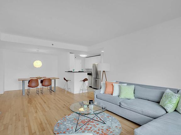 4th image of 40 W 116th St APT A505