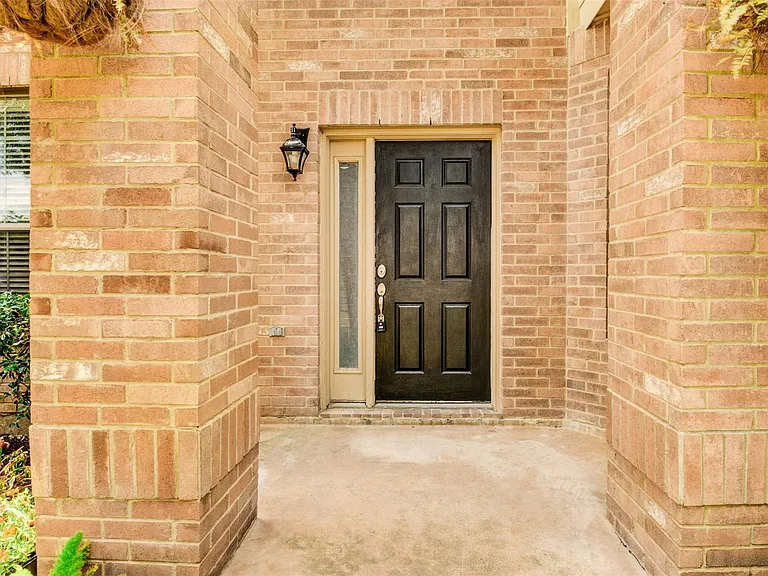 21515 Pointed Oak Ln — Photo 2
