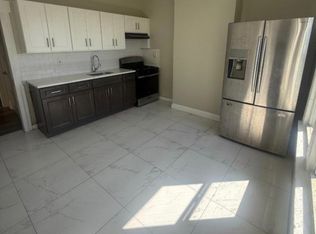 51 Hawkins St #2L, Newark, NJ 07105
