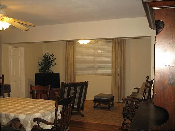 5th image of 1400 California Ave