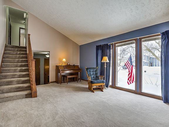 4th image of 3402 Lynnwood Dr