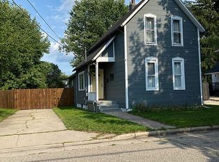 2034 Roos Ave SW, Wyoming, MI 49509