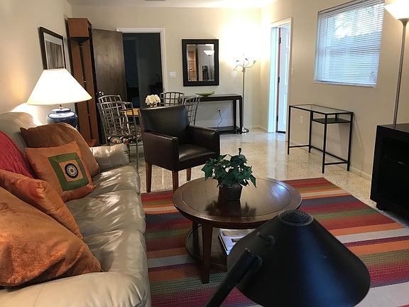 3rd image of 1623 6th St #1623 B