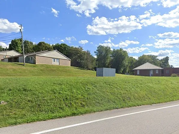 352 Fairchance Rd, Morgantown, WV 26508